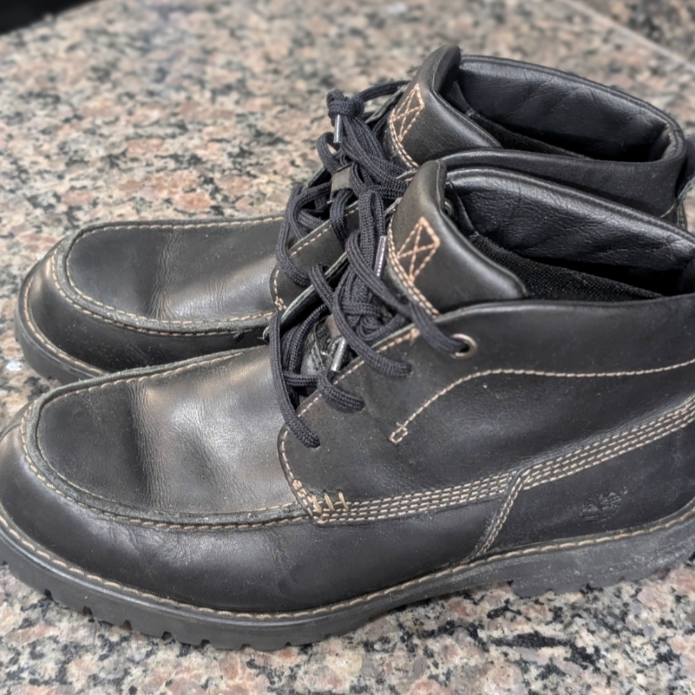 Timberland Chukka size 8